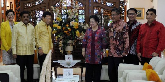 Di balik pasrahnya PDIP, Setya Novanto kembali jadi Ketua DPR