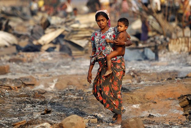 pengungsian muslim rohingya di myanmar terbakar