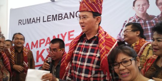 Saat sampaikan program, Ahok kesal warga malah ribut sendiri