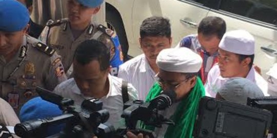 Diperiksa sebagai ahli agama, Rizieq mau kasus Ahok segera disidang