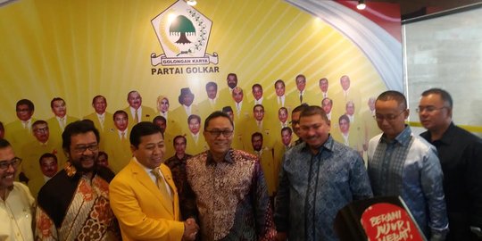 Ketum PAN temui Setya Novanto di DPP Golkar, bahas situasi terkini