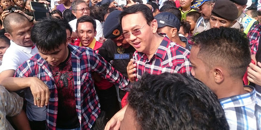 Insiden pemasangan spanduk saat Ahok kampanye buat suasana 'panas'