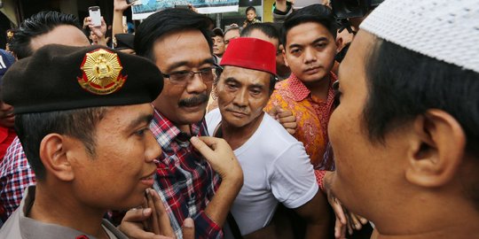 Pengadang kampanye Djarot di Kembangan sehari-hari berjualan bubur