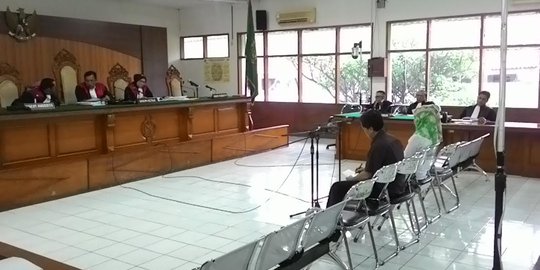 Terima suap, dua jaksa Kejati Jabar divonis tujuh & empat tahun bui