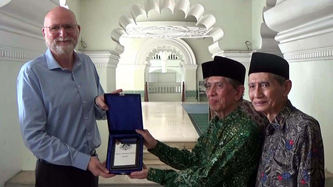 dubes australia kunjungi masjid jamik malang