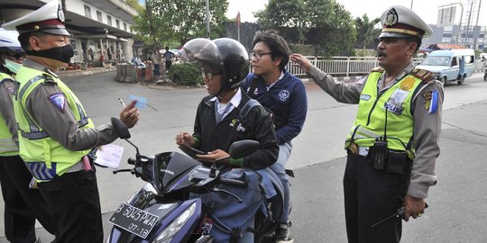 Kendaraan Forklift terjaring operasi Zebra di Bekasi