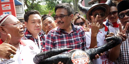 Djarot izinkan warga beli mobil mewah, asal taat bayar pajak