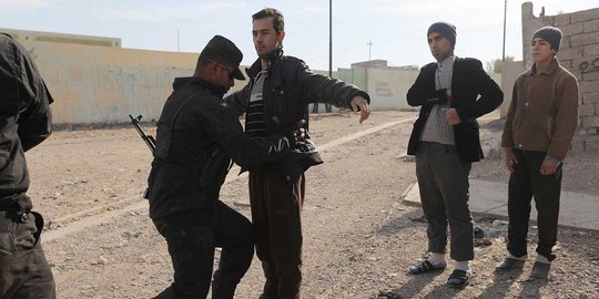 Buru pejuang ISIS, pasukan khusus Irak geledah warga Mosul