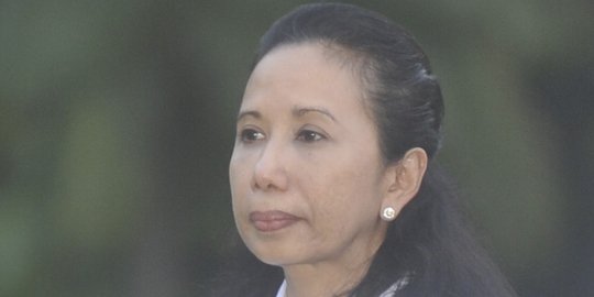 Menteri Rini sebut holding BUMN tak perlu persetujuan DPR