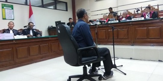 Dahlan tak didampingi kuasa hukum, sidang pembacaan tuntutan ditunda