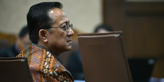 Ekspresi Irman Gusman usai eksepsi ditolak majelis hakim