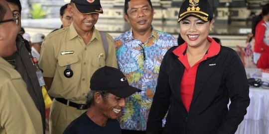 Hiburan seni kearifan lokal Tabanan hibur ribuan wisatawan