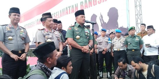 Ketika Panglima TNI dibikin gerah ustaz media sosial