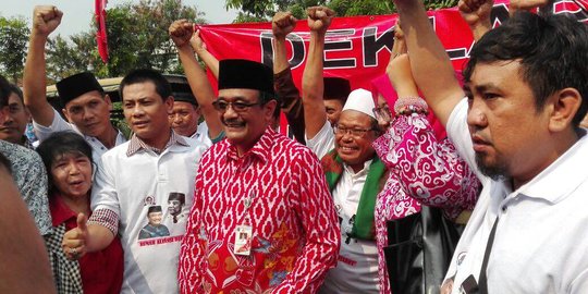 Sambangi Kalideres, warga ramai-ramai minta selfie dengan Djarot