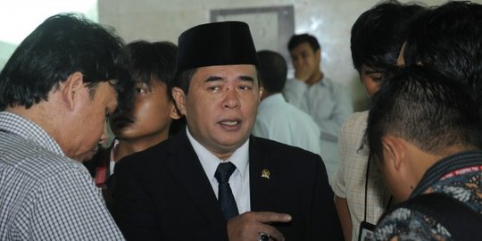 Putusan MKD dijadikan Golkar tentukan posisi Akom