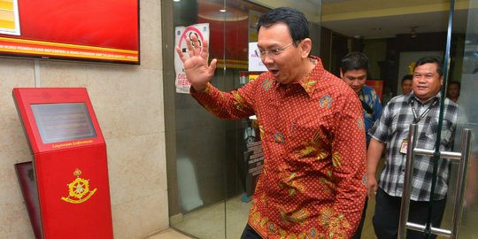 Ahok tiba di Mabes Polri untuk pelimpahan berkas tahap dua