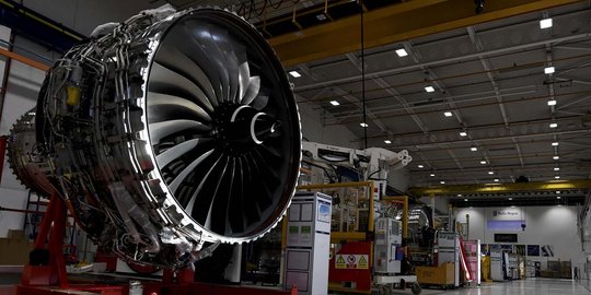 Mengunjungi pabrik mesin pesawat Airbus A350