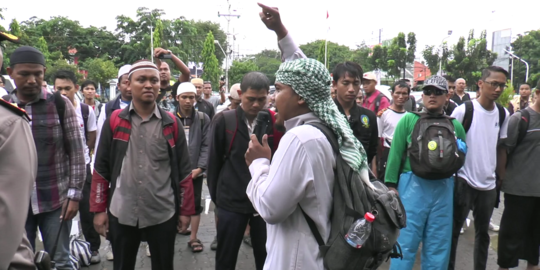 300 Peserta demo 2 Desember berangkat dari Stasiun Semarang Tawang