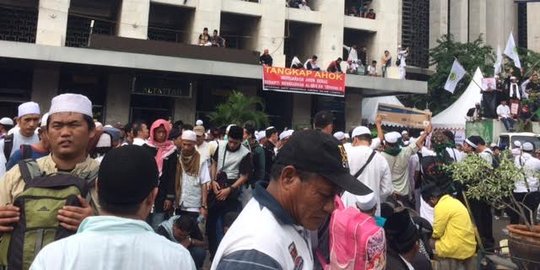 Massa peserta Bela Islam III terus padati Masjid Istiqlal