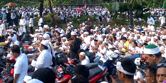 Aksi 2 Desember, umat Islam Solo gelar istigasah & salat bersama