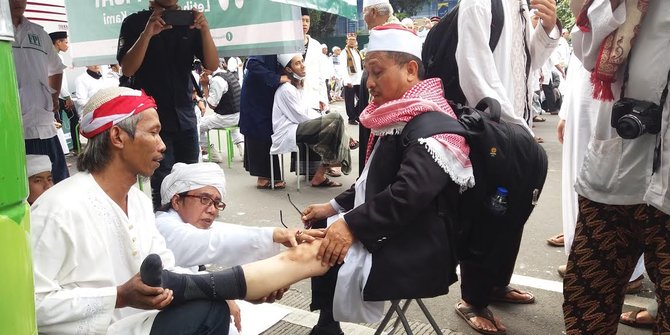 Cerita pemijat gratis di tengah massa aksi bela Islam 