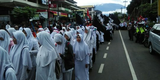 Ribuan warga gelar aksi 2 Desember di alun-alun Purwokerto