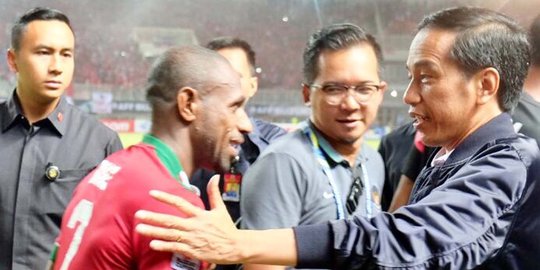 Senangnya Jokowi sampai bilang 'selamat' 3 kali pada pemain Timnas