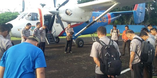 Rapat DPR & Kapolri diawali mengheningkan cipta korban pesawat jatuh