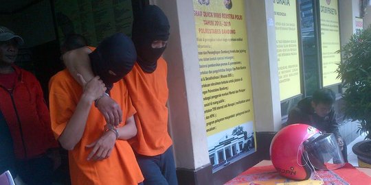 Tak punya duit, pedagang kopi todong siswa SMP pakai kapak