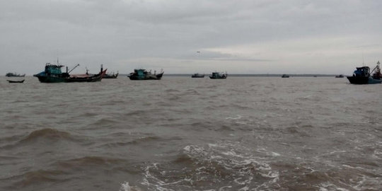 Serpihan kapal di Aceh Selatan ditemukan, 3 nelayan masih hilang