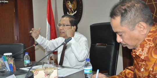 Tak lagi jadi menteri Jokowi, Rizal Ramli sibuk menikmati dunia