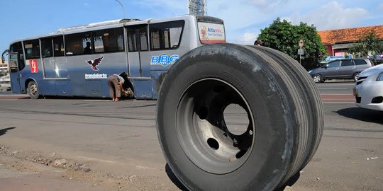 Ahok tahu ada bus Transjakarta dari China di Tanjung Priok