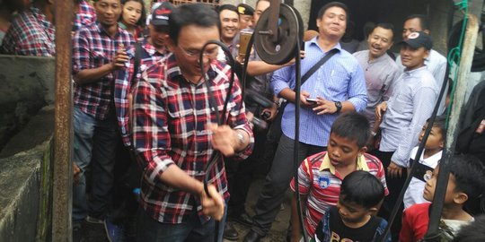 Pria ini menangis, cerita masuk ke kamar mewah pembantu Ahok