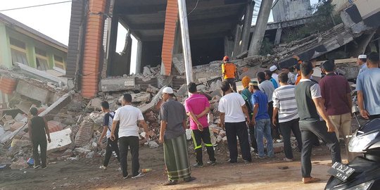 Agus Yudhoyono ajak rakyat Indonesia beri bantuan korban gempa Aceh