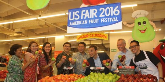 Super Indo kerja sama dengan PEKA adakan USA Fruit Festival