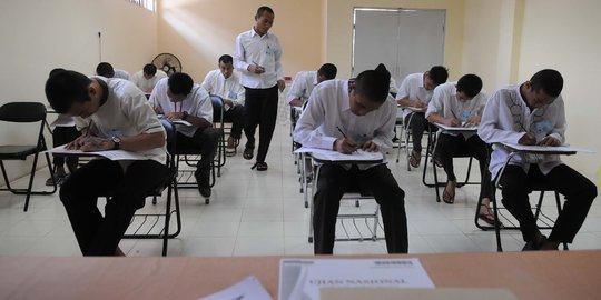 Hampir semua partai setuju moratorium UN, tak sesuai UU Sisdiknas