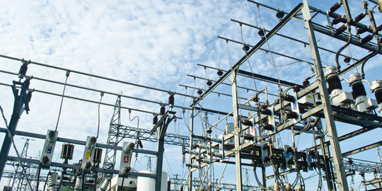 Jonan minta PLN perbesar kapasitas listrik hingga 77.000 MW di 2019