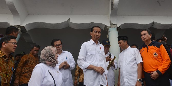 Jokowi: Rumah rusak berat dibantu Rp 40 juta, yang ringan Rp 20 juta