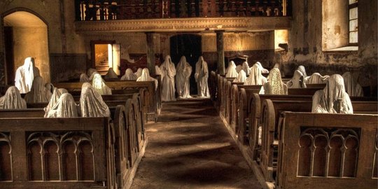 Berkat hantu-hantu berkerudung, gereja di Ceko 'hidup' kembali