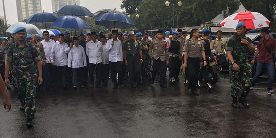 Cerita Panglima TNI 'kejang-kejang' saat Jokowi salat Jumat di Monas