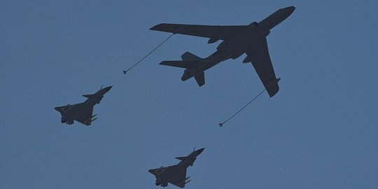 Masih kesal ke AS, Beijing kirim pesawat bom nuklir ke LCS