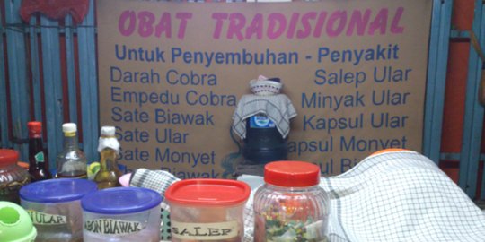Atas nama vitalitas monyet dipapras
