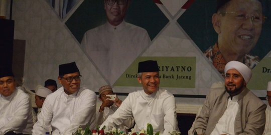 Ribuan Syekher Mania hadiri acara Bank Jateng Bersalawat 