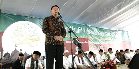 Di sidang, Ahok menangis saat cerita keluarga angkat yang muslim