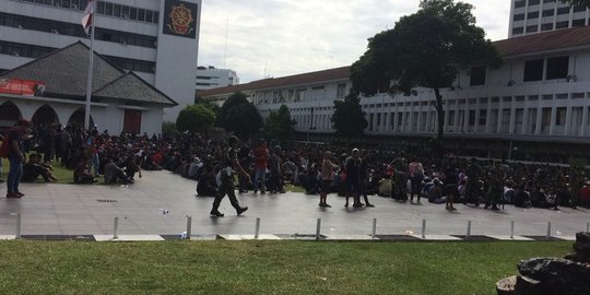 Mau nonton Indonesia vs Thailand, warga Bogor nginap di Makostrad
