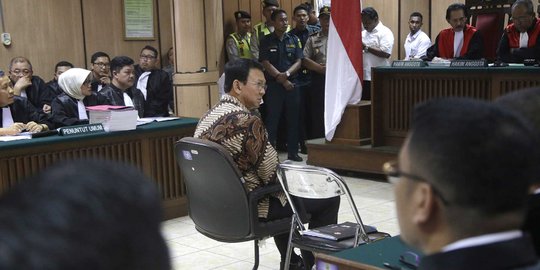 Kuasa hukum tengah pilih-pilih saksi meringankan buat Ahok