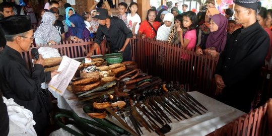 Makna mendalam ritual jamas pusaka Kalibening Banyumasan