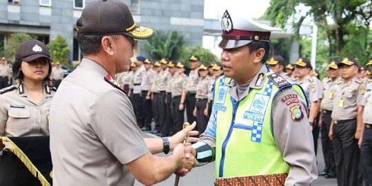 Wakapolri puji Sutisna: Polisi memang harus sabar hadapi masyarakat