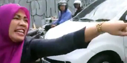 Tetangga sebut Dora Natalia kalau marah suka teriak-teriak