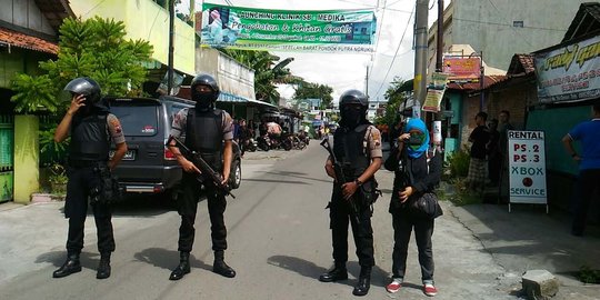 Dua terduga teroris bom 'rice cooker' satu angkatan di IAIN Solo